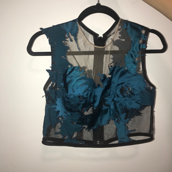 Lace crop top - Picture 2 of 2